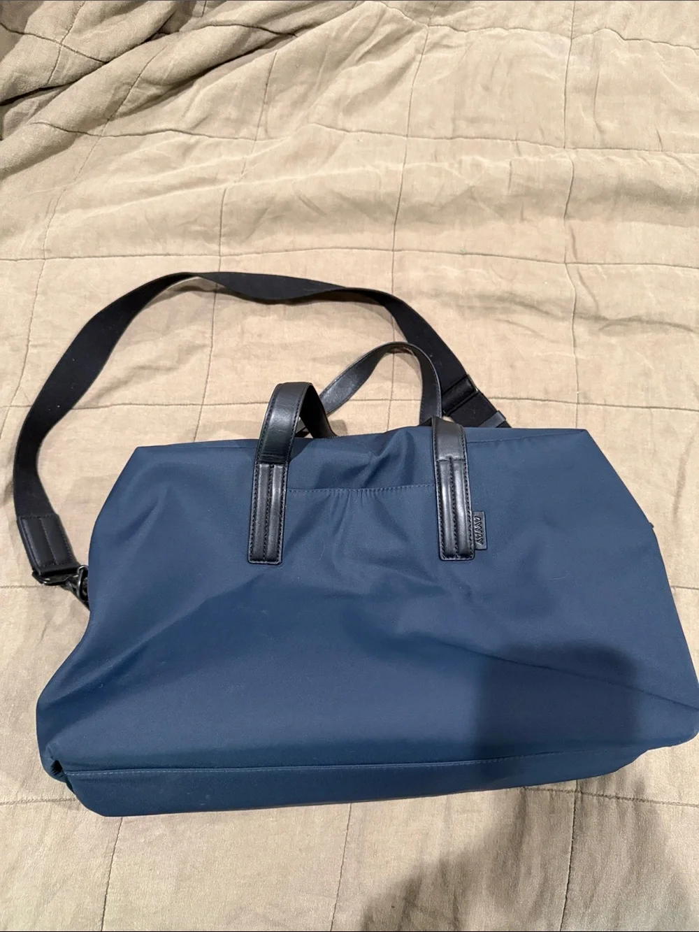 Unisex Navy Duffel Bag - Lightweight Everyday Travel Bag - Away